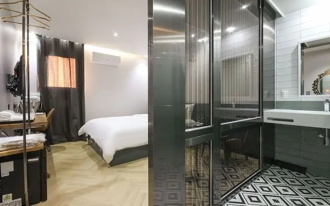 Oda (Deluxe Double (Netflix Available Hote)