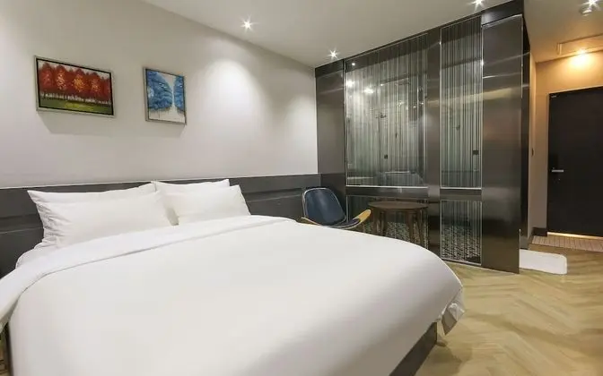 Oda (Deluxe Double (Netflix Available Hote)