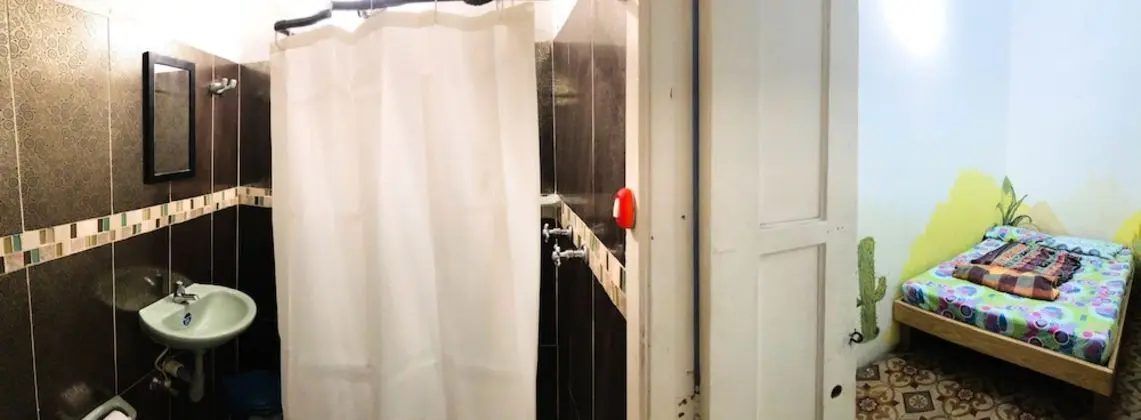 City Tek Büyük Yataklı Oda