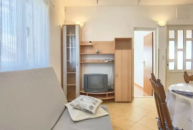 Apart Daire (Jera -  barbecue and free berth for b)