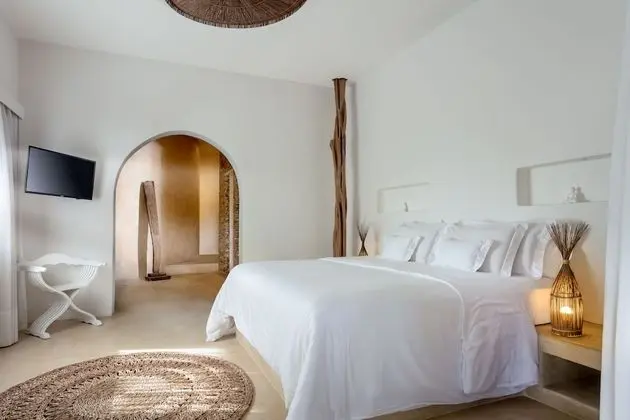 Deluxe Süit, Balkon, Havuz Manzaralı