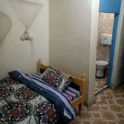 Büyük Yataklı Tek Kişilik Oda