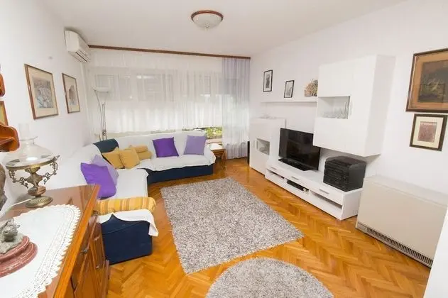 Apart Daire (Jerko - 200 m from beach - A1(3+2))