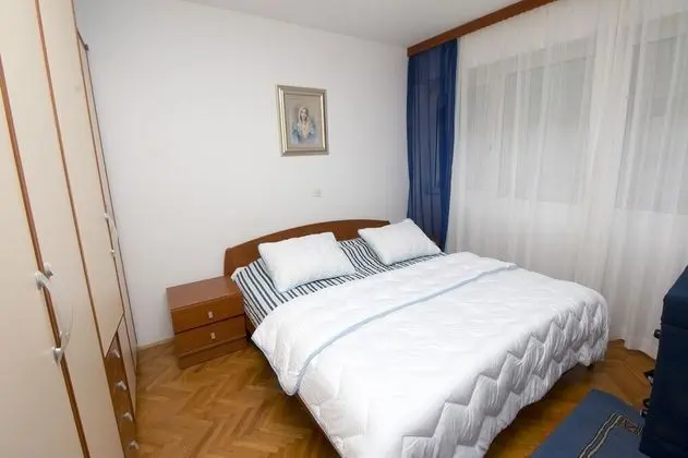 Apart Daire (Jerko - 200 m from beach - A1(3+2))