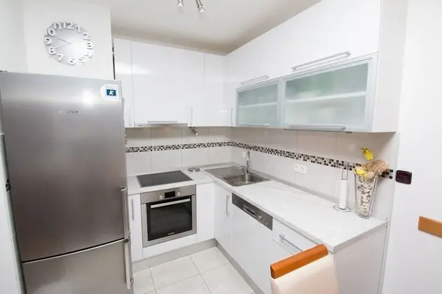 Apart Daire (Jerko - 200 m from beach - A1(3+2))
