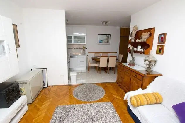Apart Daire (Jerko - 200 m from beach - A1(3+2))