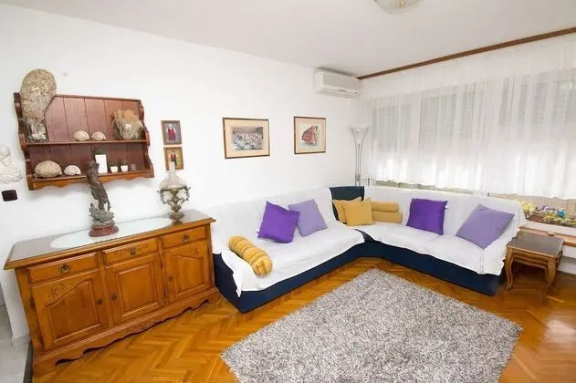 Apart Daire (Jerko - 200 m from beach - A1(3+2))