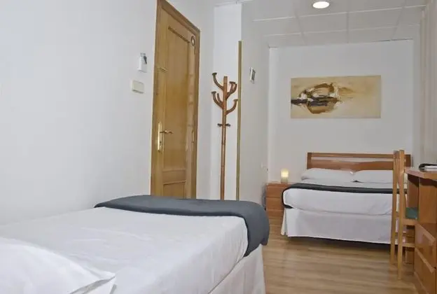 Basic Üç Kişilik Oda (Interior)