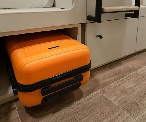 Ortak Ranzalı Oda, 1 Tek Kişilik Yatak