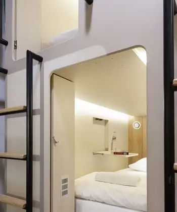 Ortak Ranzalı Oda, 1 Tek Kişilik Yatak