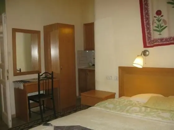 Tek Büyük Yataklı Oda