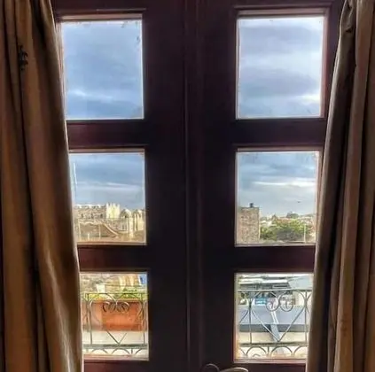 Tek Büyük Yataklı Oda, Balkon