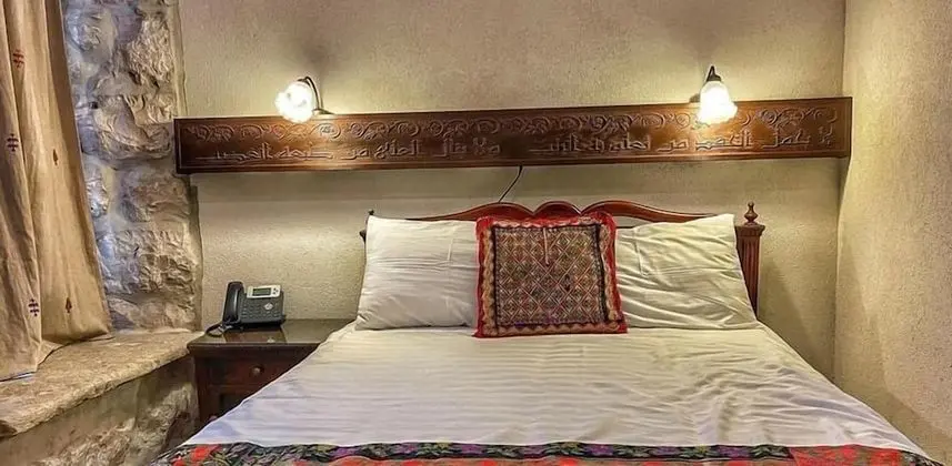 Tek Büyük Yataklı Oda, Balkon