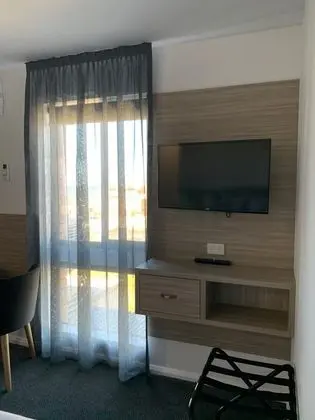 Deluxe Oda, 1 En Büyük (King) Boy Yatak, Küçük Mutfak, Kısmi Deniz Manzarası