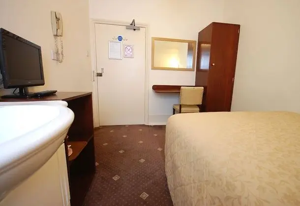 Standard Tek Büyük Yataklı Oda, Ortak Banyo