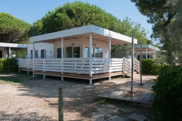 MDP - Lodge Deluxe Gold (Deluxe Mobile Home, 3 Bedrooms)