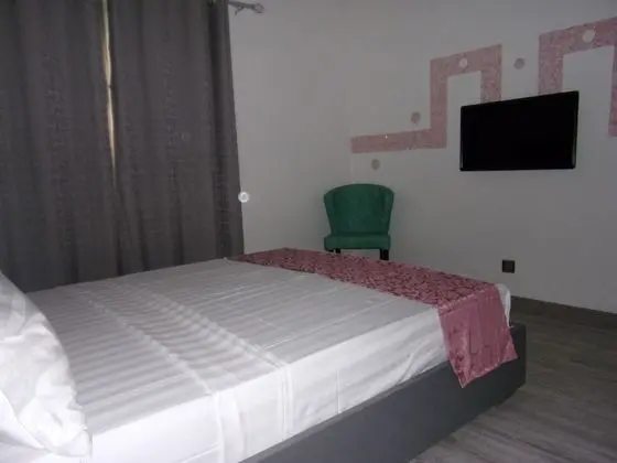 Junior Tek Büyük Yataklı Oda