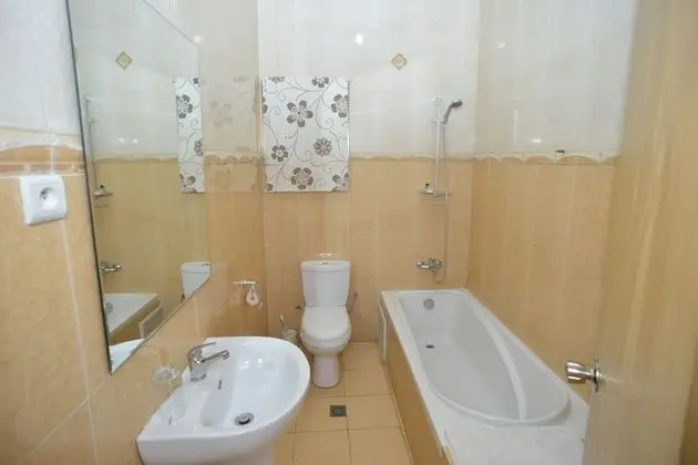 Senior Tek Büyük Yataklı Oda