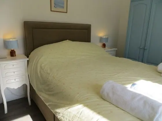 Kır Evi, Özel Banyo, Avlu Manzaralı