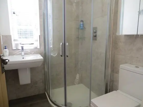 Kır Evi, Özel Banyo, Avlu Manzaralı