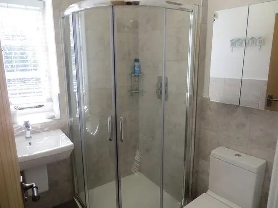 Kır Evi, Özel Banyo, Avlu Manzaralı