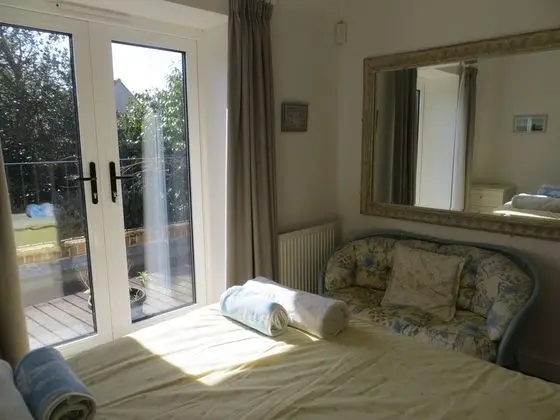 Kır Evi, Özel Banyo, Avlu Manzaralı