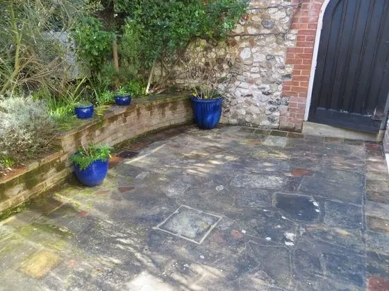 Kır Evi, Özel Banyo, Avlu Manzaralı