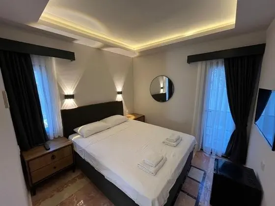 Standard Tek Büyük Yataklı Oda