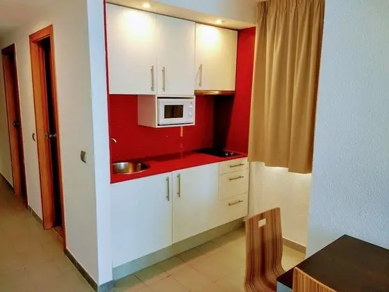 Superior Apart Daire, 2 Yatak Odası, 2 Banyolu, Denize Sıfır