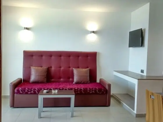 Superior Apart Daire, 2 Yatak Odası, 2 Banyolu, Denize Sıfır