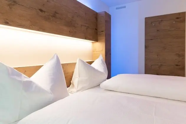 Comfort Tek Büyük veya İki Ayrı Yataklı Oda