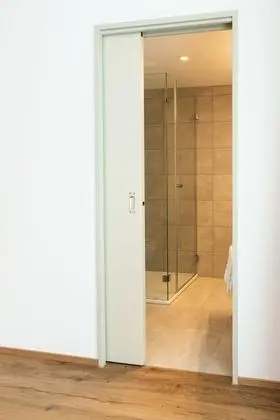 Comfort Tek Büyük veya İki Ayrı Yataklı Oda