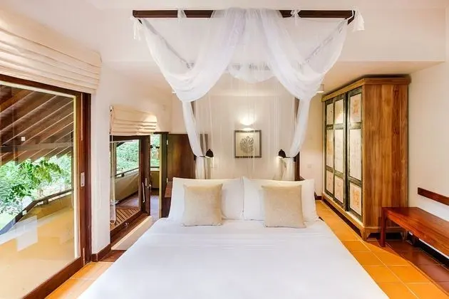 Classic Room with Treatments