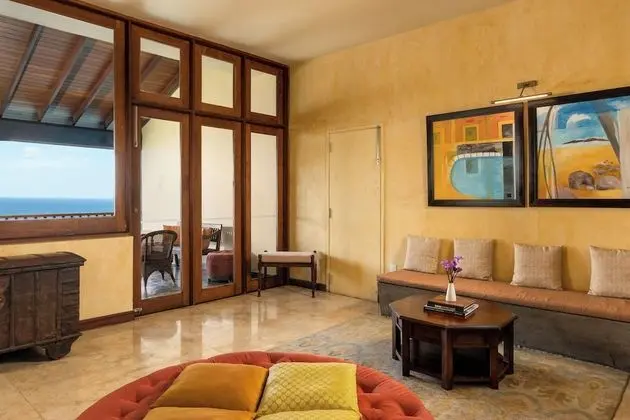 Themed Suite with Pool