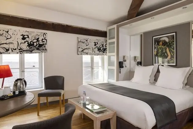 Classic Tek Büyük Yataklı Oda