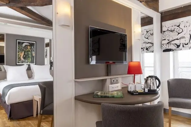 Classic Tek Büyük Yataklı Oda