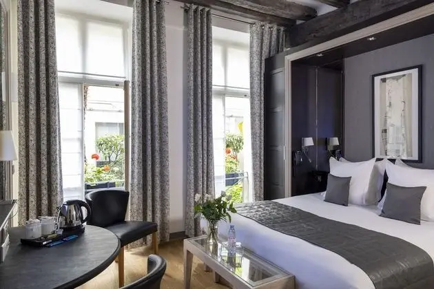 Superior Tek Büyük Yataklı Oda