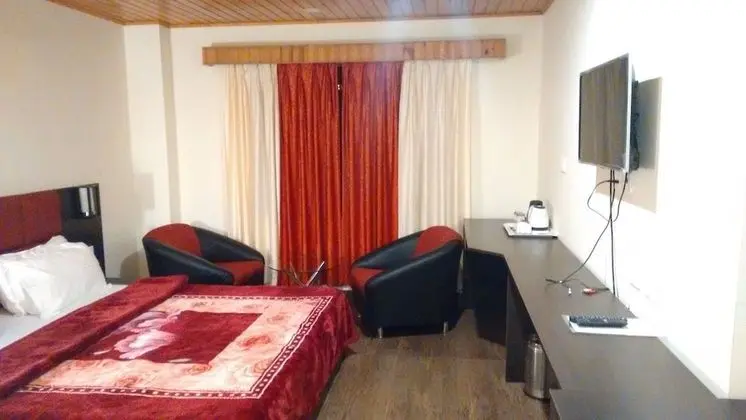 Deluxe Tek Büyük veya İki Ayrı Yataklı Oda, Sigara İçilebilir, Banyolu/Duşlu