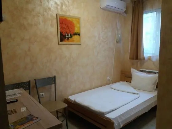 Economy Tek Büyük veya İki Ayrı Yataklı Oda