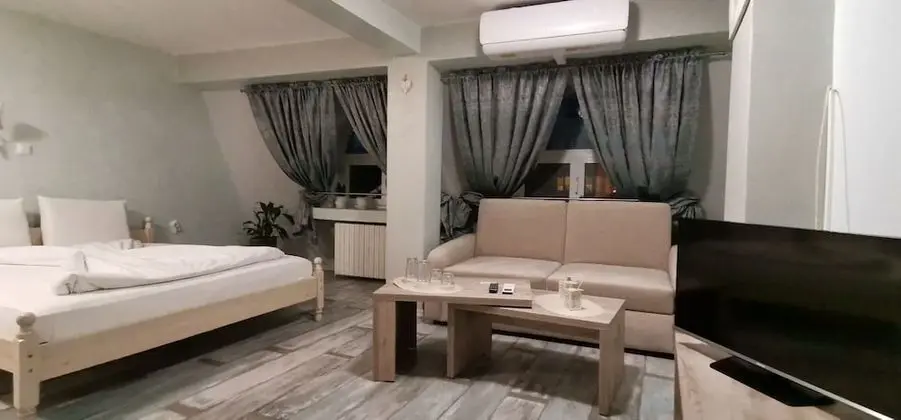 Superior Üç Kişilik Oda, 1 Büyük (Queen) Boy Yatak ve Çekyat, Bahçe Manzaralı