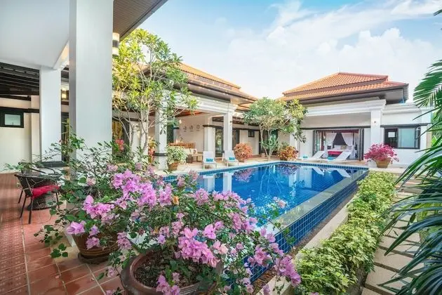 Villa Magnolia with Private Pool