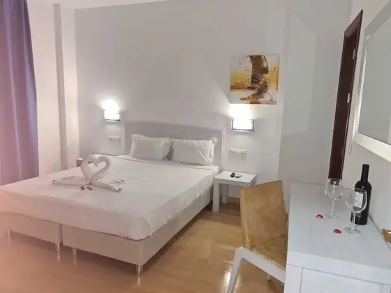 Tek Büyük Yataklı Oda