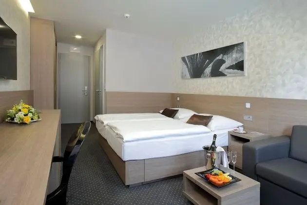 Comfort Tek Büyük Yataklı Oda