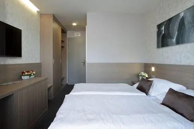 Comfort Tek Büyük Yataklı Oda