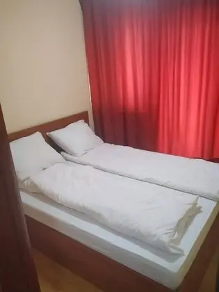 Üç Kişilik Oda