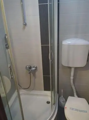 Üç Kişilik Oda