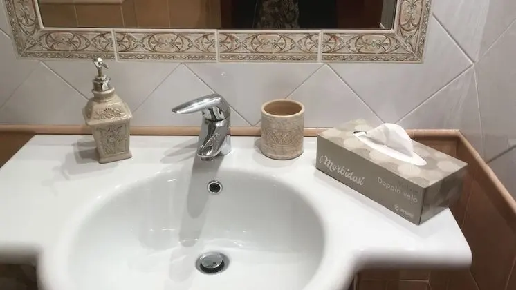 Tek Büyük Yataklı Oda, Balkon