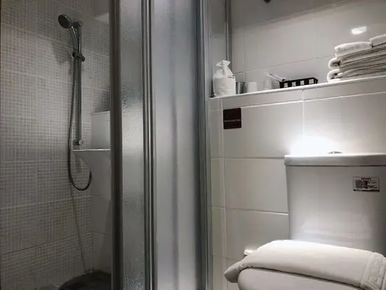 Standard Tek Büyük Yataklı Oda, Penceresiz