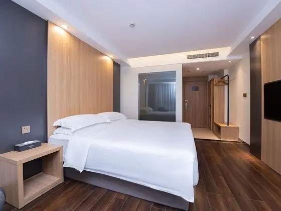 Premium Tek Büyük Yataklı Oda