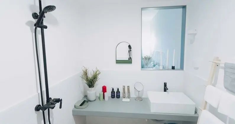 Deluxe Oda (Private Bathroom)